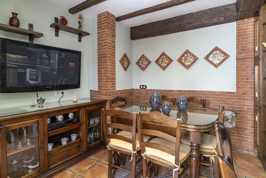 Casa Con Patio Y Terraza En Barrio Historico De La Villa, Junto Al Adarve Priego de Córdoba Eksteriør billede